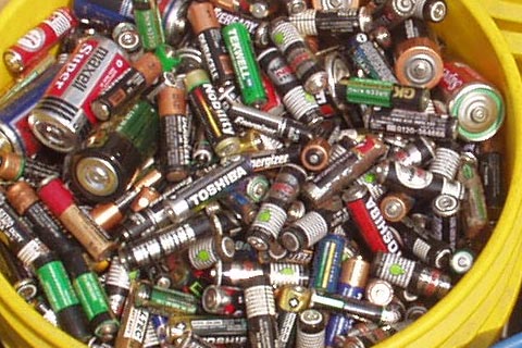 威海钛酸锂电池哪里回收|正规公司高价收蓄电池
